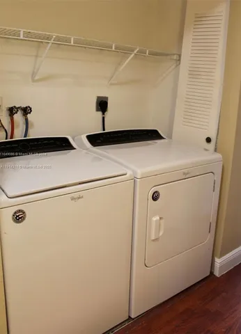 a close up of a washer and dryer