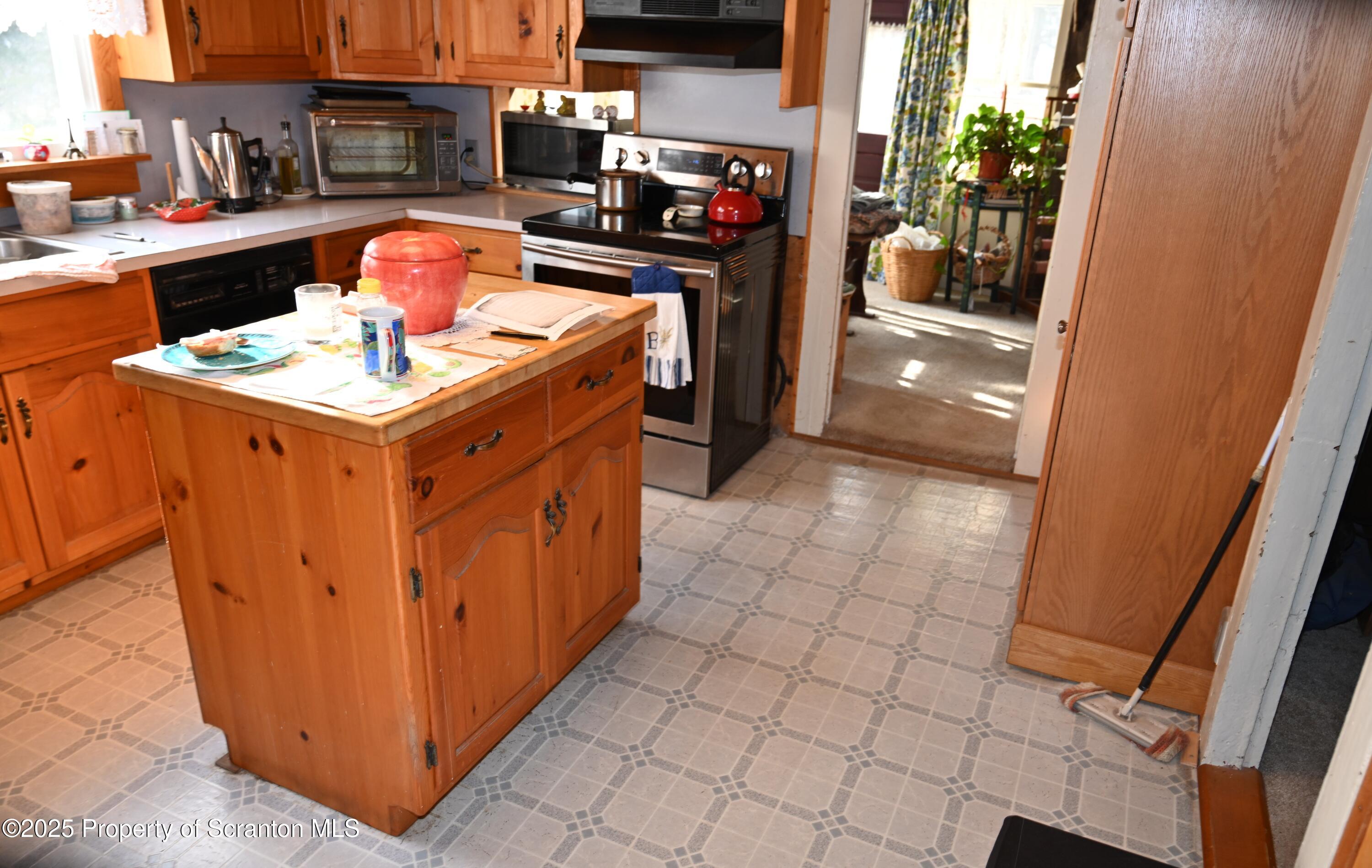 358 Barney Hollow Road Nicholson, PA 18446 - Photo 8 of 61 DSC_2154