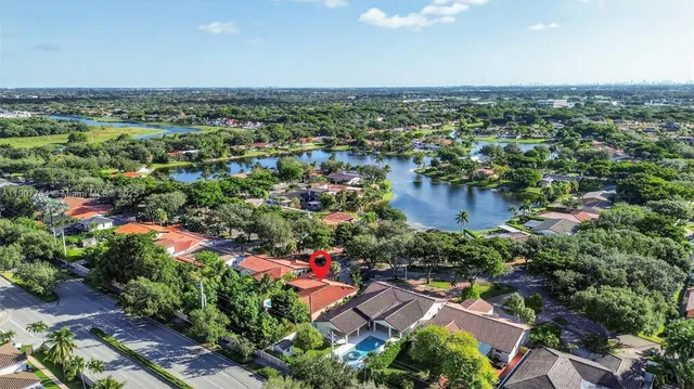 $1,399,000 | 15010 Dunbarton Place, Miami Lakes, FL 33016