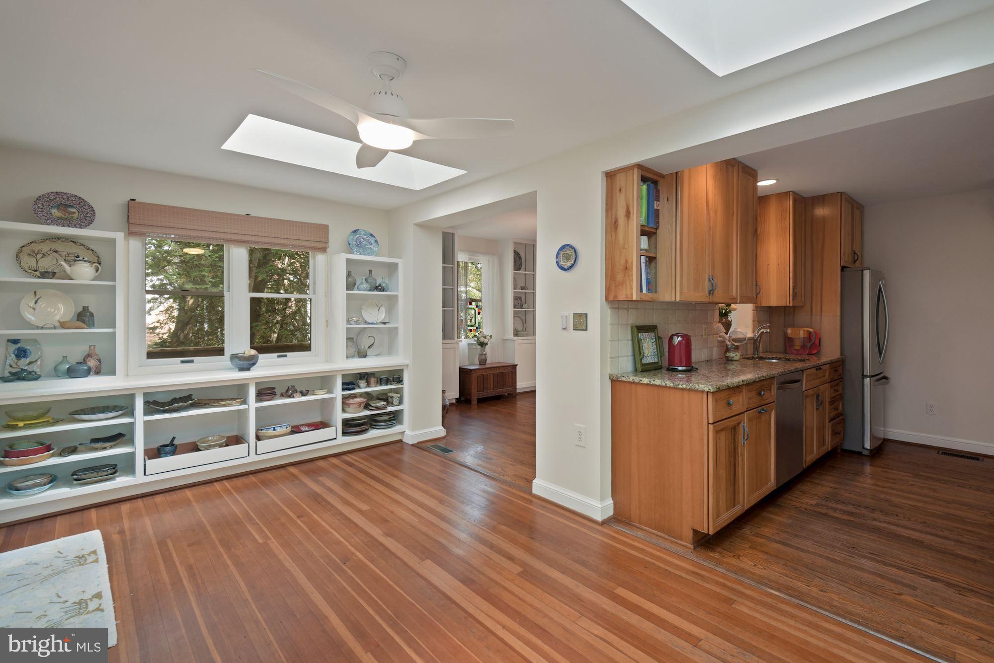 417 St Lawrence Drive Silver Spring, MD 20901 - Photo 16 of 29 Large Eat-in Area/ Family Room