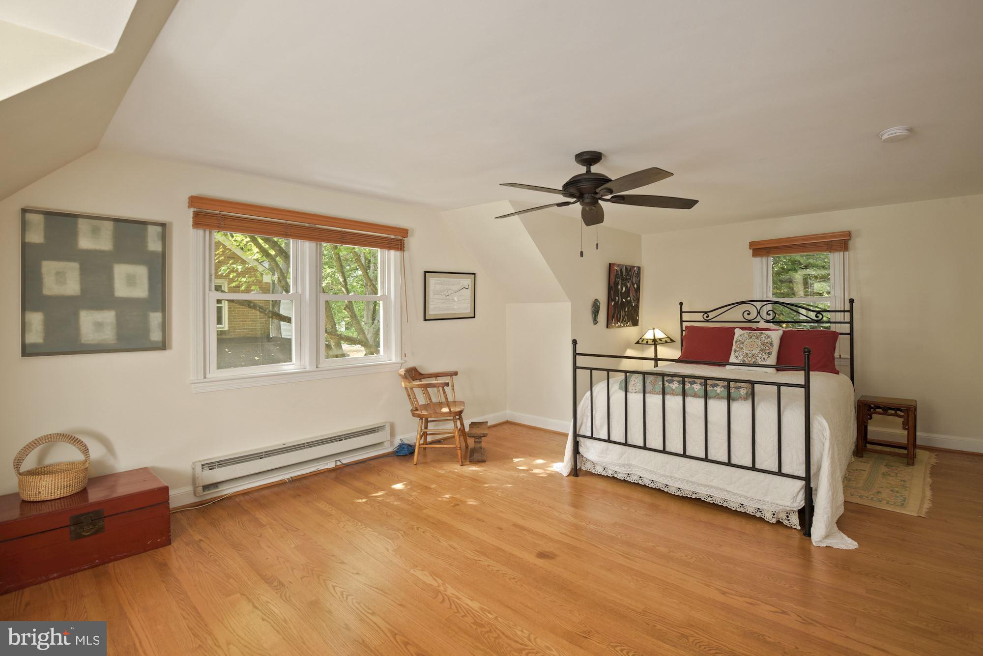 417 St Lawrence Drive Silver Spring, MD 20901 - Photo 21 of 29 Second Upstairs Bedroom