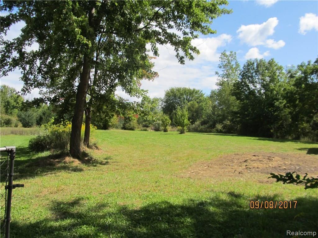 4227 Belsay Road Burton, MI 48519 - Photo 18 of 18 IMG_9436.JPG
