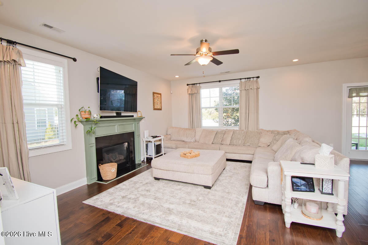 120 Christina Maria Way Cedar Point, NC 28584 - Photo 9 of 43 Greatroom view #2