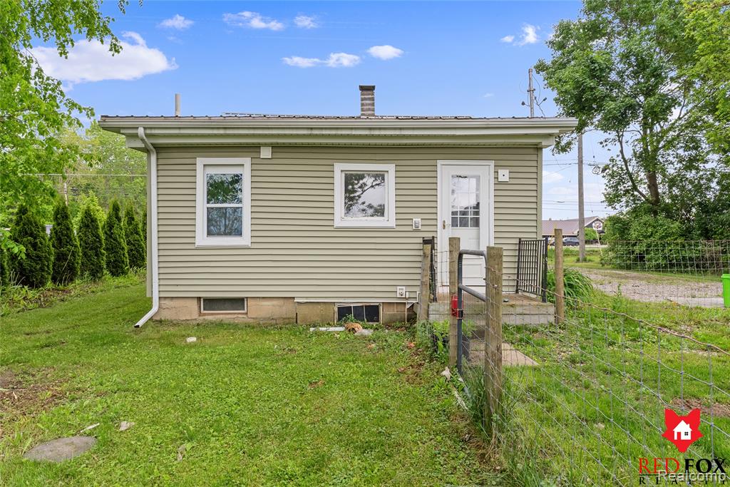 10123 Lapeer Road Davison, MI 48423 - Photo 34 of 44