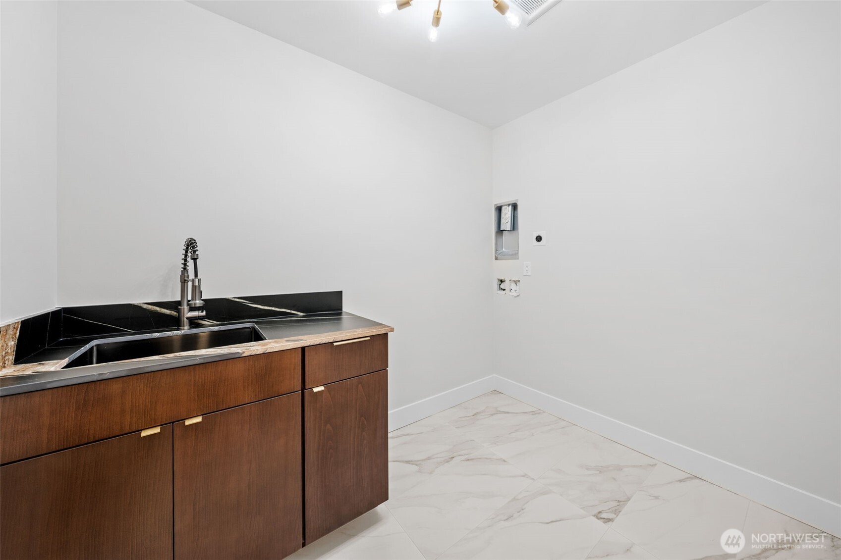 7905 240th Street Southwest Edmonds, WA 98026 - Photo 30 of 38