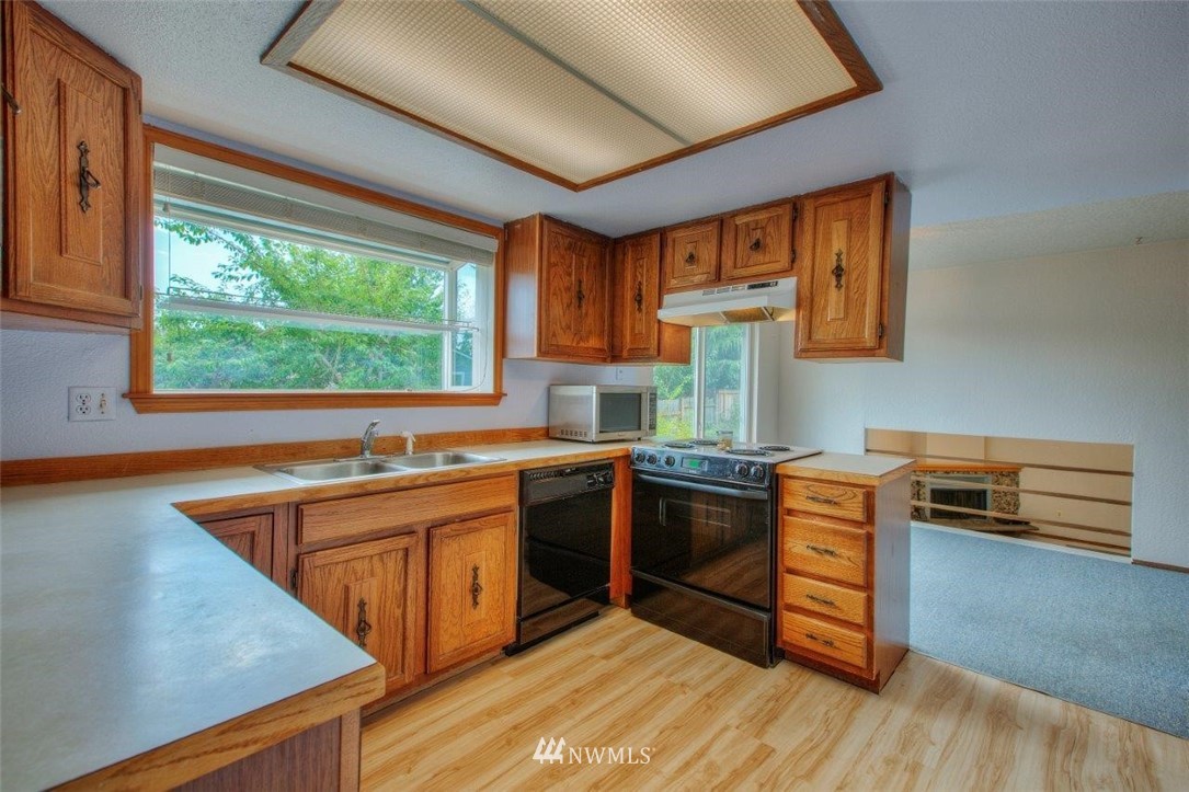 4207 Northeast 2nd Place Renton, WA 98059 - Photo 14 of 31