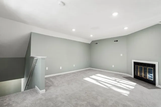 $469,900 | 9 Oak Ridge Drive, Unit 6, Maynard, MA 01754