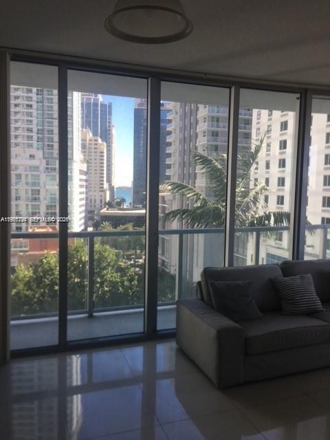 79 Southwest 12th Street, Unit 1106S Miami, FL 33130 - Photo 11 of 18