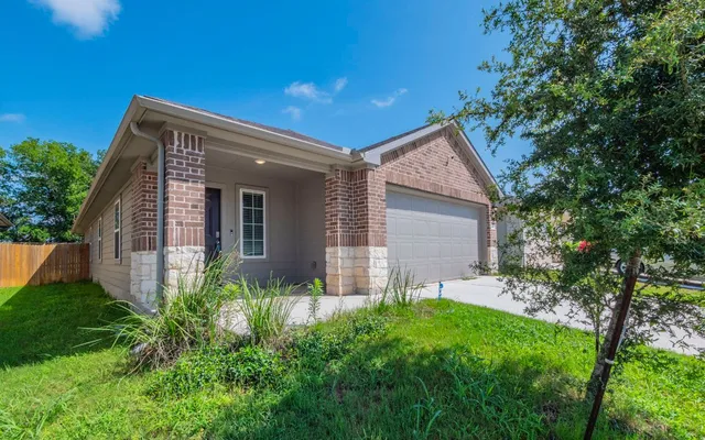 $279,900 | 352 Sickle Loop, Kyle, TX 78640