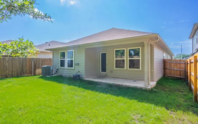 $279,900 | 352 Sickle Loop, Kyle, TX 78640