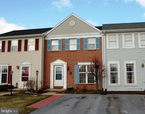 19 Brookfield Road Lititz, PA 17543 - Photo 1 of 11