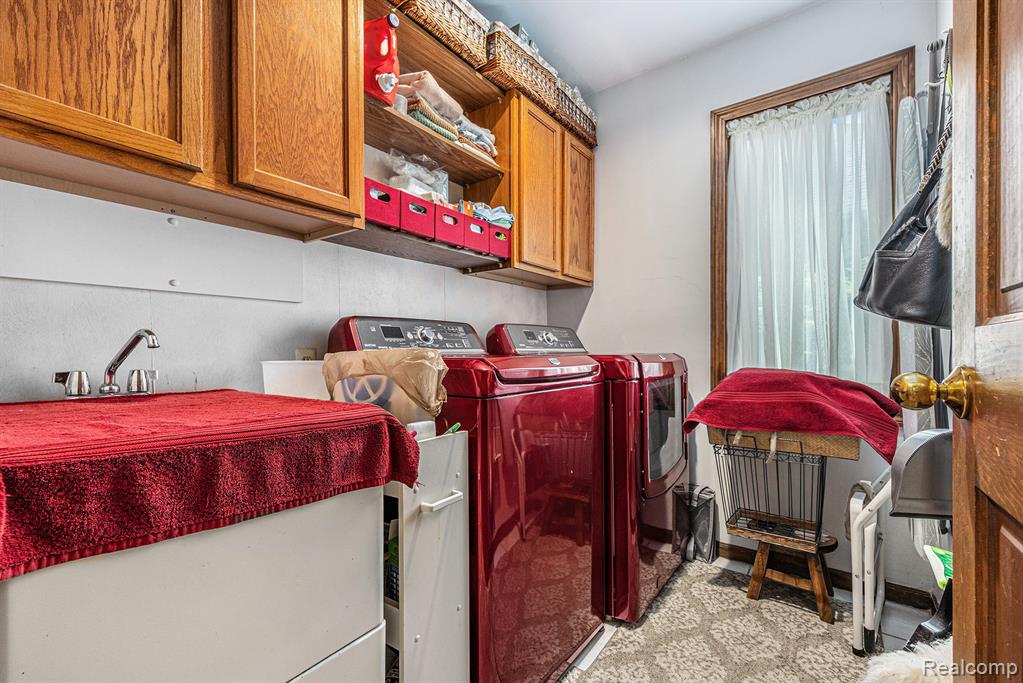 31220 Country Ridge Circle Farmington Hills, MI 48331 - Photo 13 of 35