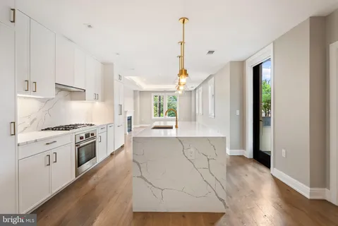 $850,000 | 8551 Connecticut Avenue, Unit 203, Chevy Chase, MD 20815