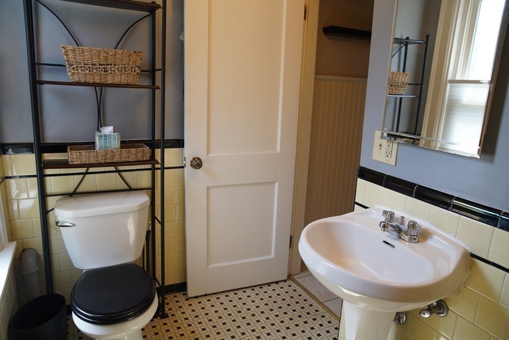 21 Lyman Road, Unit A Northampton, MA 01060 - Photo 14 of 22 Gallery Image 14