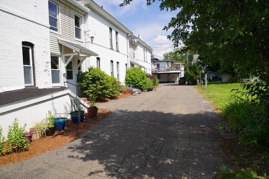 21 Lyman Road, Unit A Northampton, MA 01060 - Photo 17 of 22 Gallery Image 17