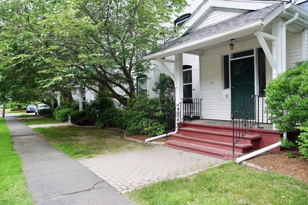 21 Lyman Road, Unit A Northampton, MA 01060 - Photo 2 of 22 Gallery Image 2