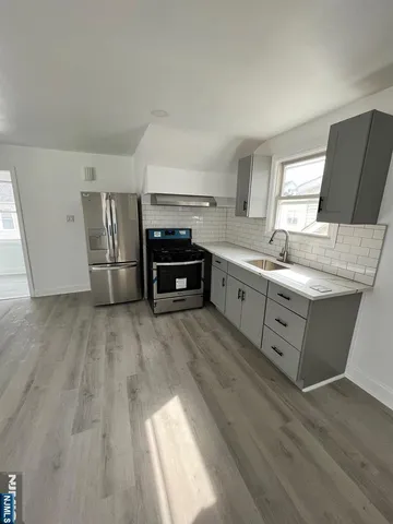 $1,750 | 120 Highland Avenue, Unit 3, Kearny, NJ 07032