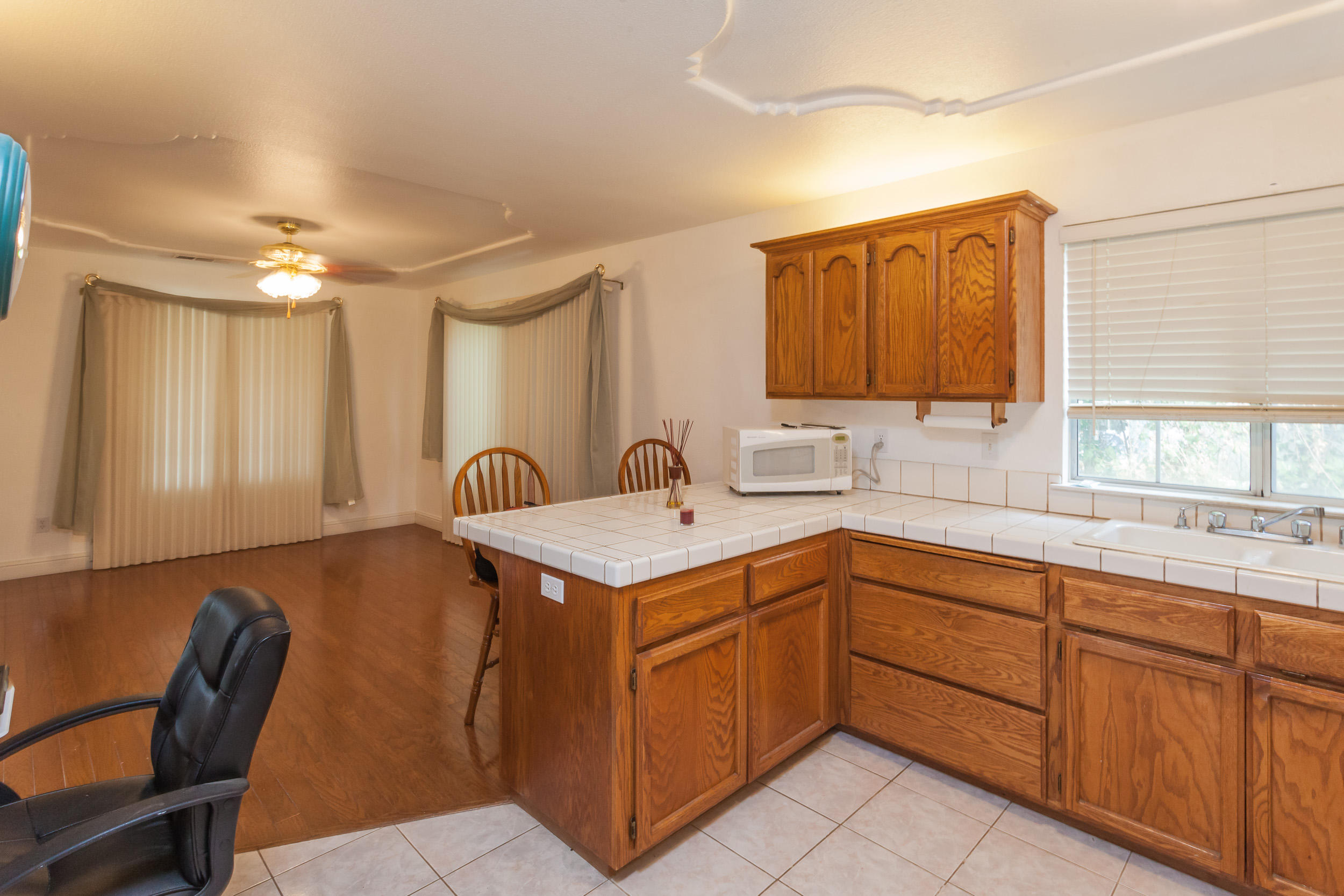 4906 Bidwell Road Redding, CA 96001 - Photo 10 of 29 Kitchen5