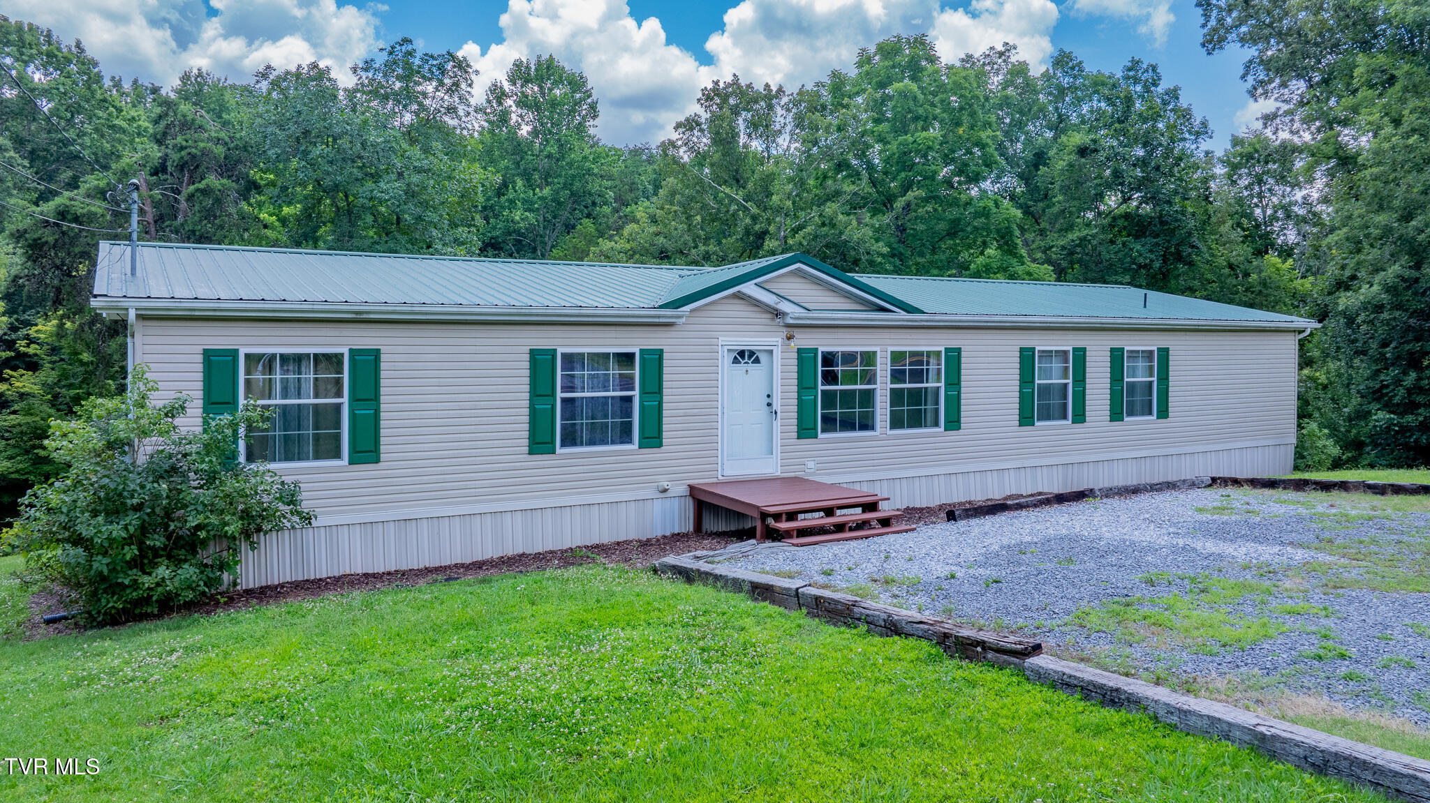 4035 Ridge Road Kingsport, TN 37660 - Photo 1 of 35 main