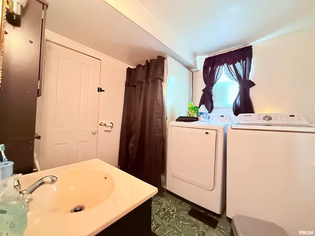 $49,900 | 103 Baltimore Street, Ridgway, IL 62979