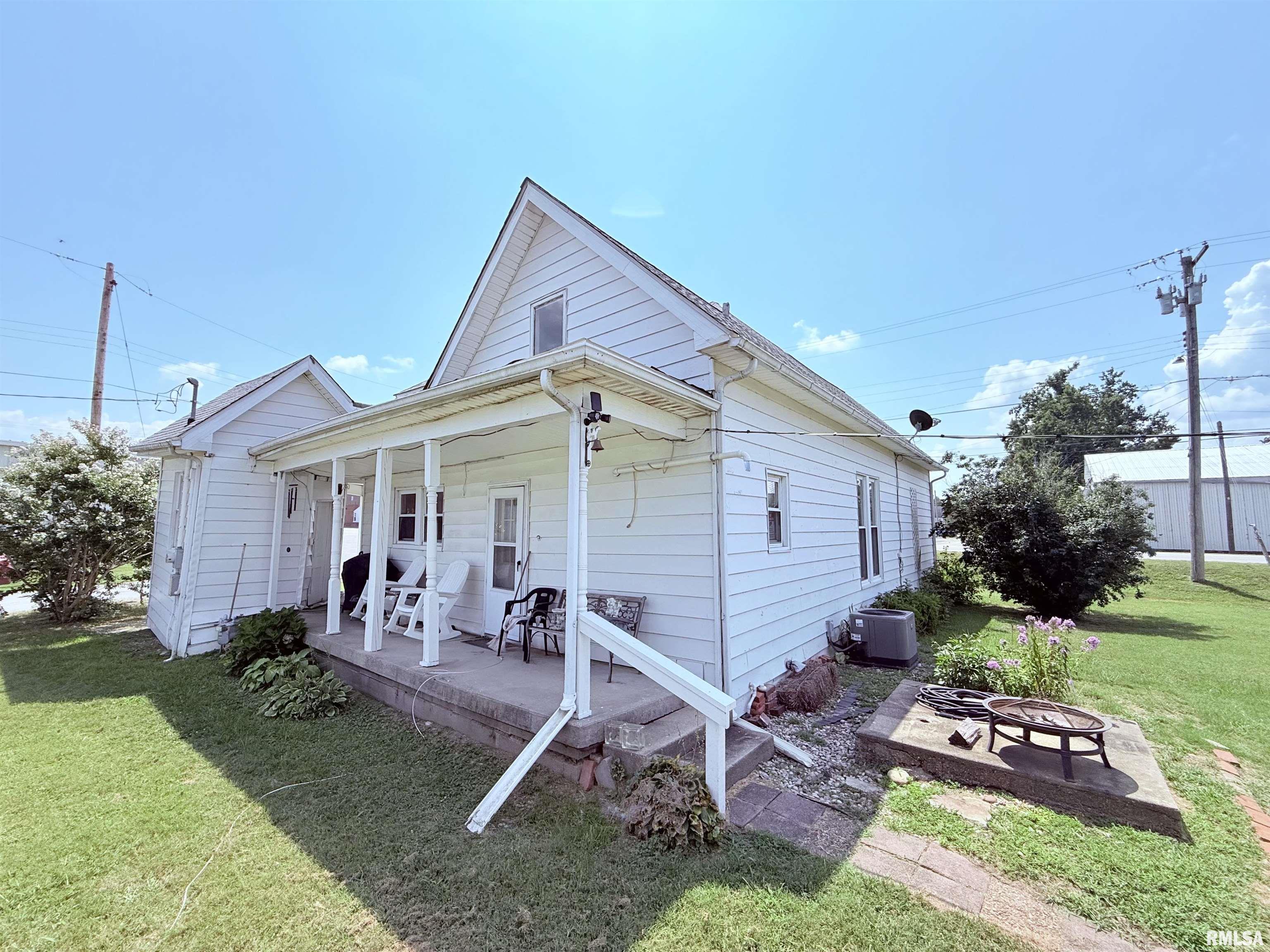 103 Baltimore Street Ridgway, IL 62979 - Photo 4 of 21