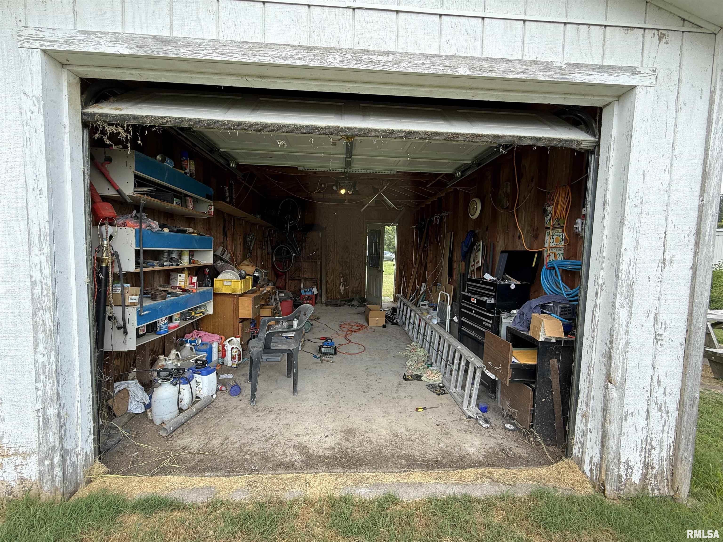 103 Baltimore Street Ridgway, IL 62979 - Photo 8 of 21