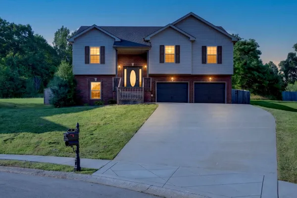 $340,000 | 493 Comanche Court, Clarksville, TN 37042