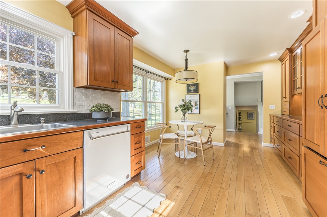 12 Mountain Rise Perinton, NY 14450 - Photo 11 of 41