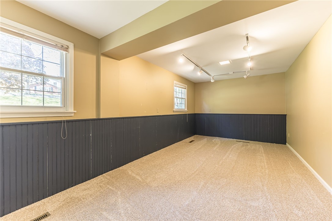 12 Mountain Rise Perinton, NY 14450 - Photo 23 of 41