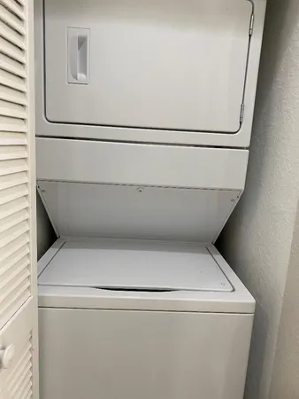 $2,600 | 3411 Merrick Court, Unit 1204, Margate, FL 33063