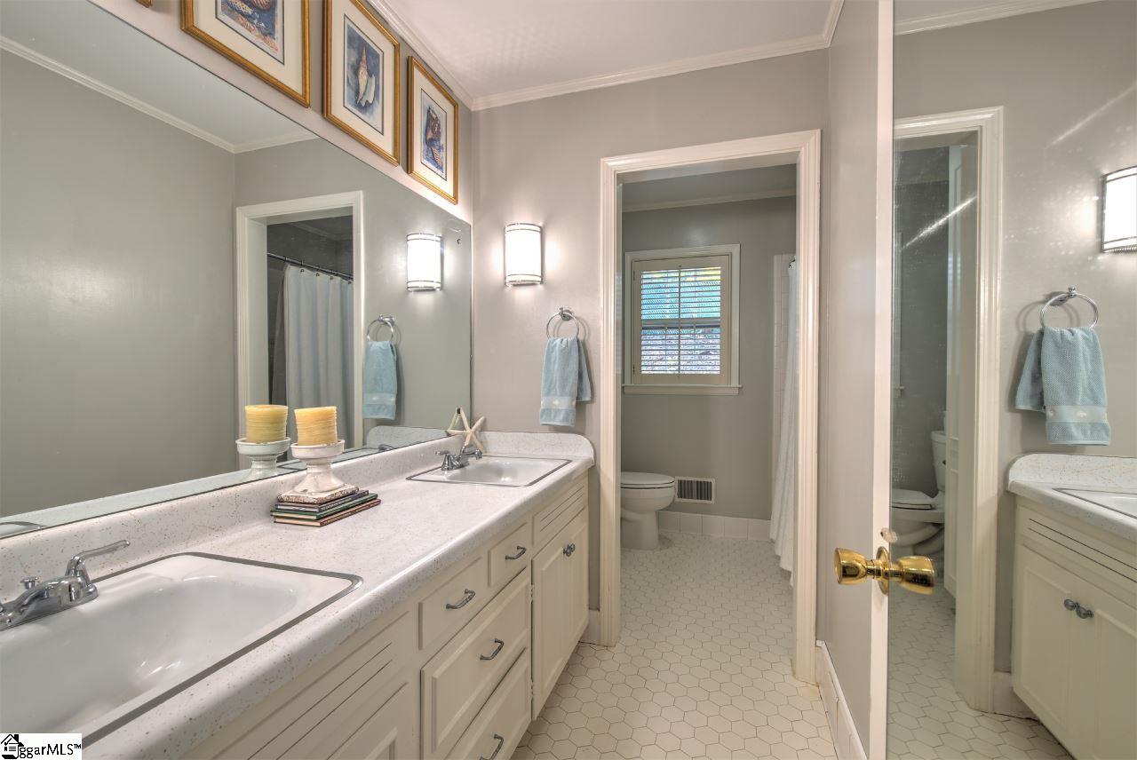 250 Laurel Road Greer, SC 29651 - Photo 26 of 36