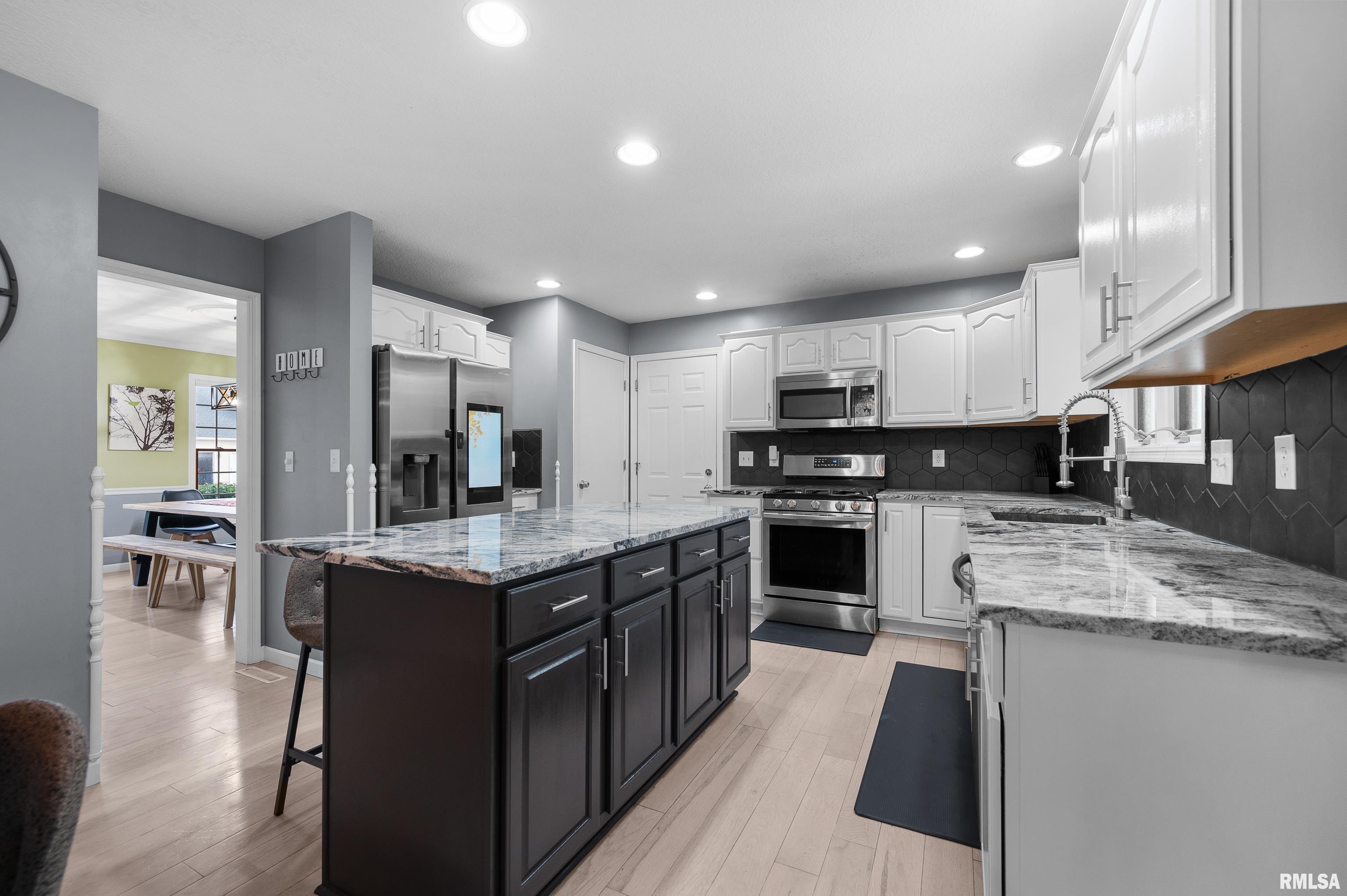 2008 Plum Tree Road Bettendorf, IA 52722 - Photo 11 of 47 Gallery Image 11