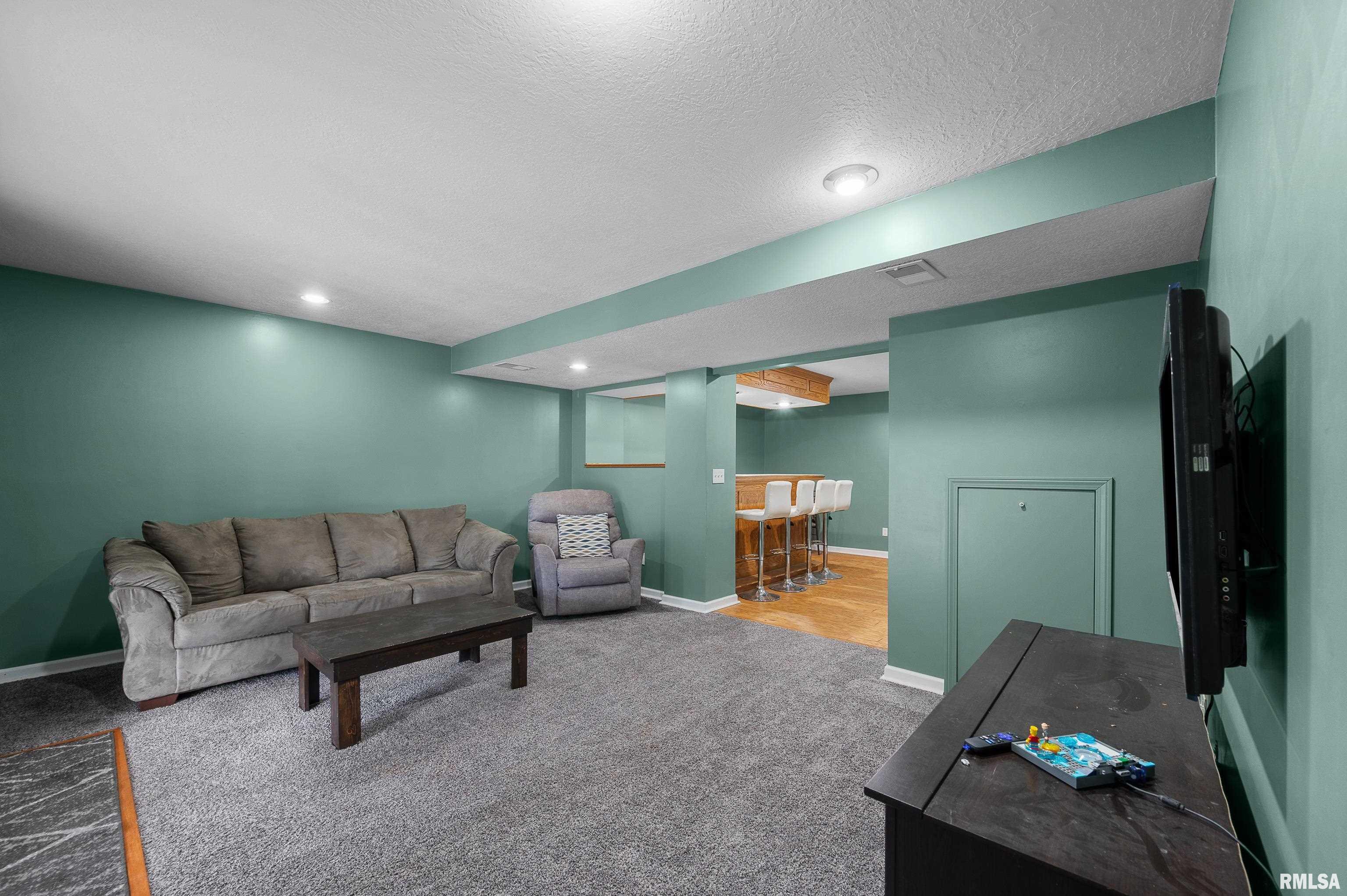 2008 Plum Tree Road Bettendorf, IA 52722 - Photo 33 of 47 Gallery Image 33
