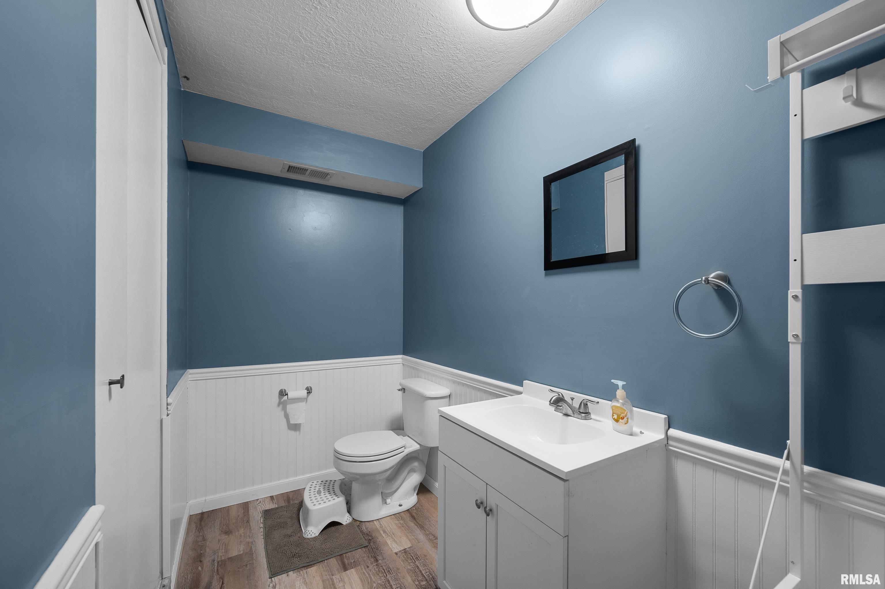 2008 Plum Tree Road Bettendorf, IA 52722 - Photo 36 of 47 Gallery Image 36
