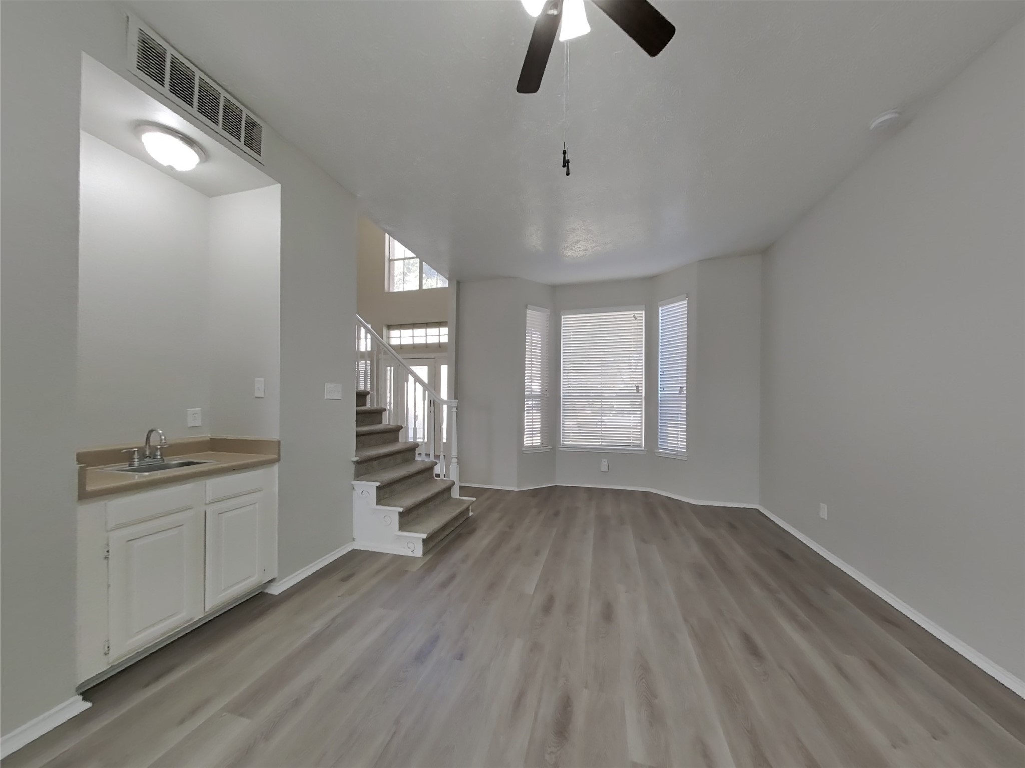 1934 Creston Drive Spring, TX 77386 - Photo 2 of 25