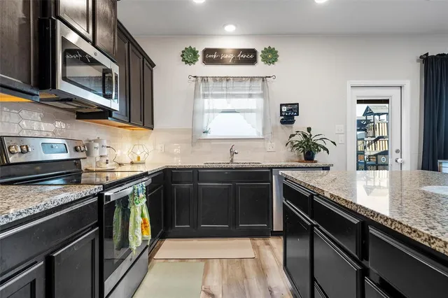 $339,900 | 11224 Solar Street, Lorena, TX 76655