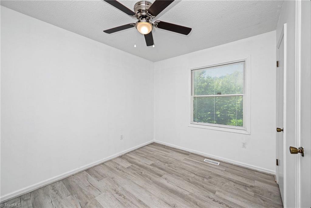 11526 Highway 421 Purlear, NC 28665 - Photo 20 of 45