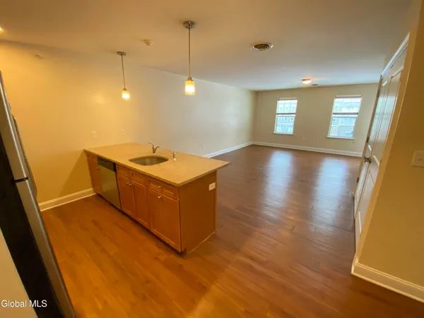 $2,042 | 60 Weibel Avenue, Unit 9HP303, Saratoga Springs, NY 12866