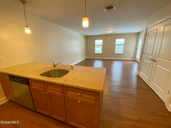 $2,042 | 60 Weibel Avenue, Unit 9HP303, Saratoga Springs, NY 12866