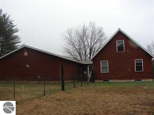 281 West 32 Road Boon, MI 49618 - Photo 2 of 7 1705866-1.JPG