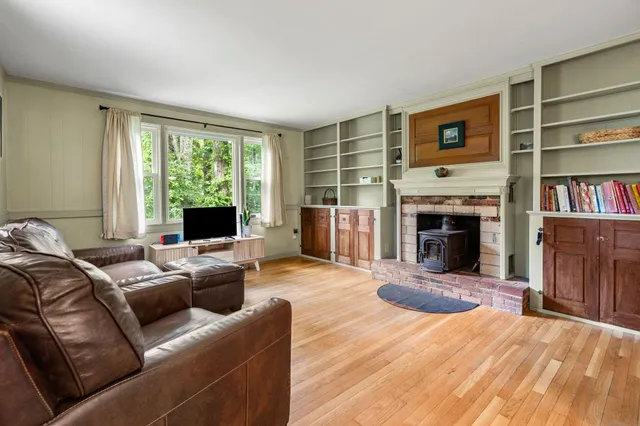 $625,000 | 129 Haverhill Road, East Kingston, NH 03827