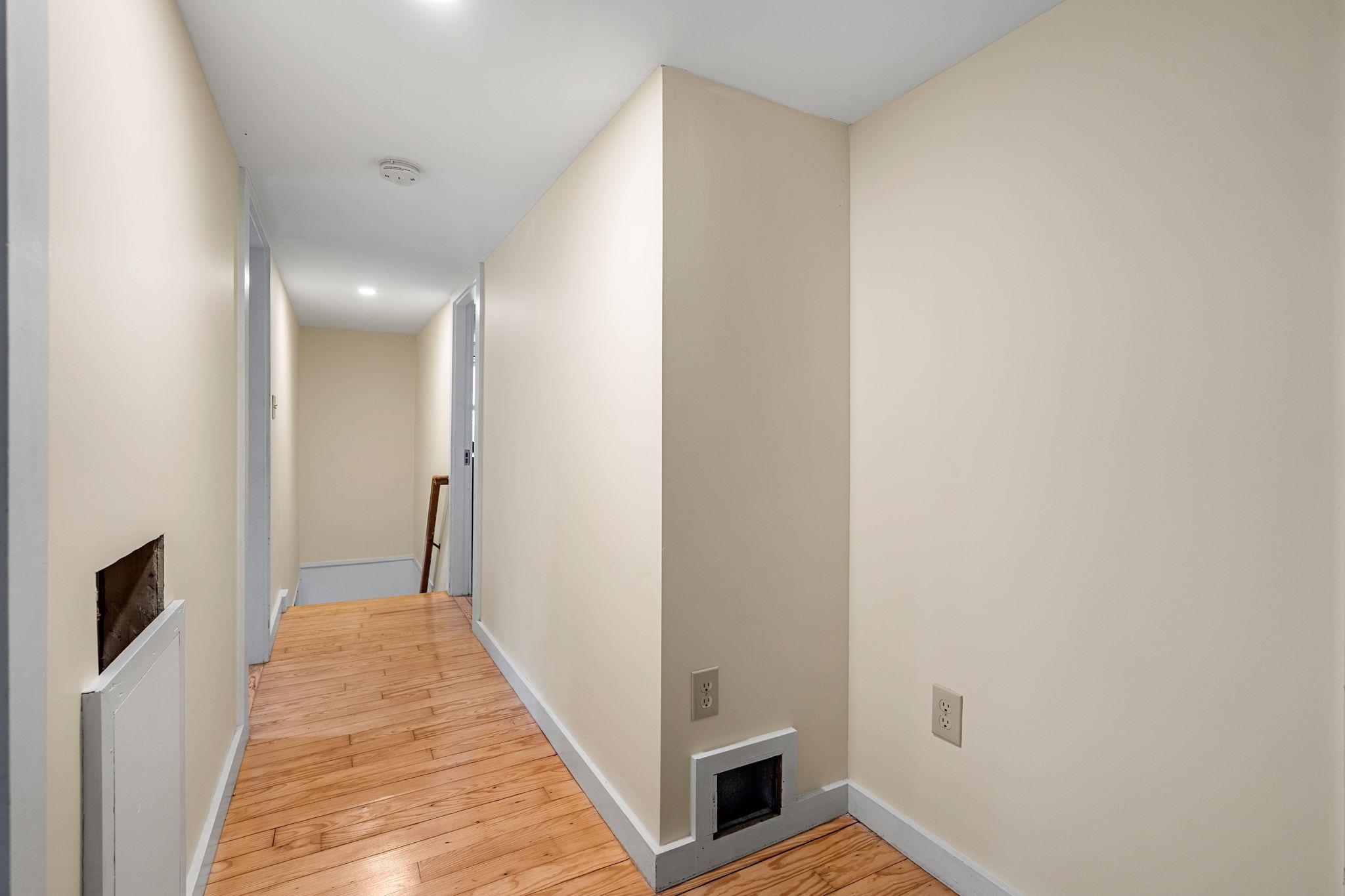 129 Haverhill Road East Kingston, NH 03827 - Photo 17 of 35