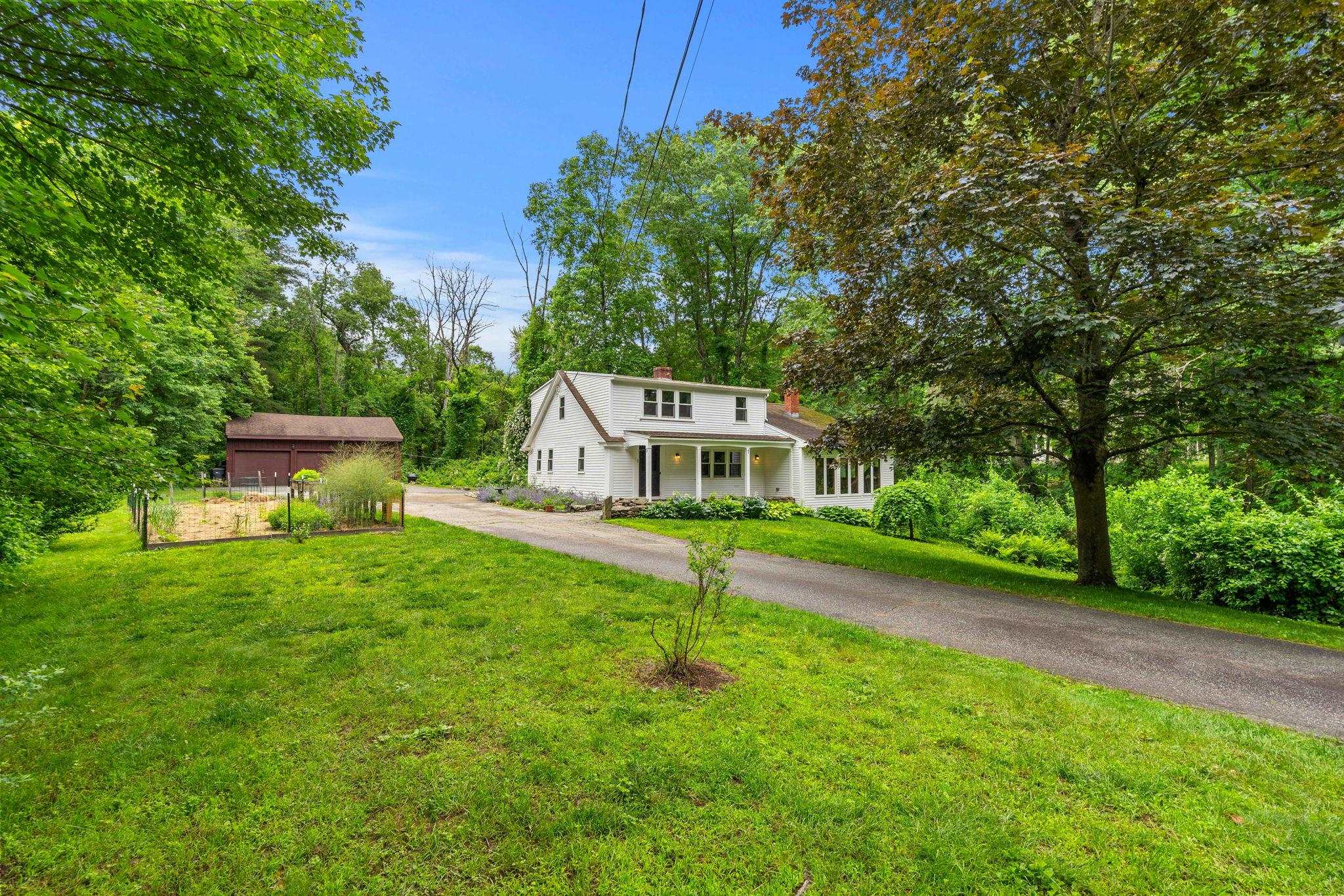 129 Haverhill Road East Kingston, NH 03827 - Photo 30 of 35