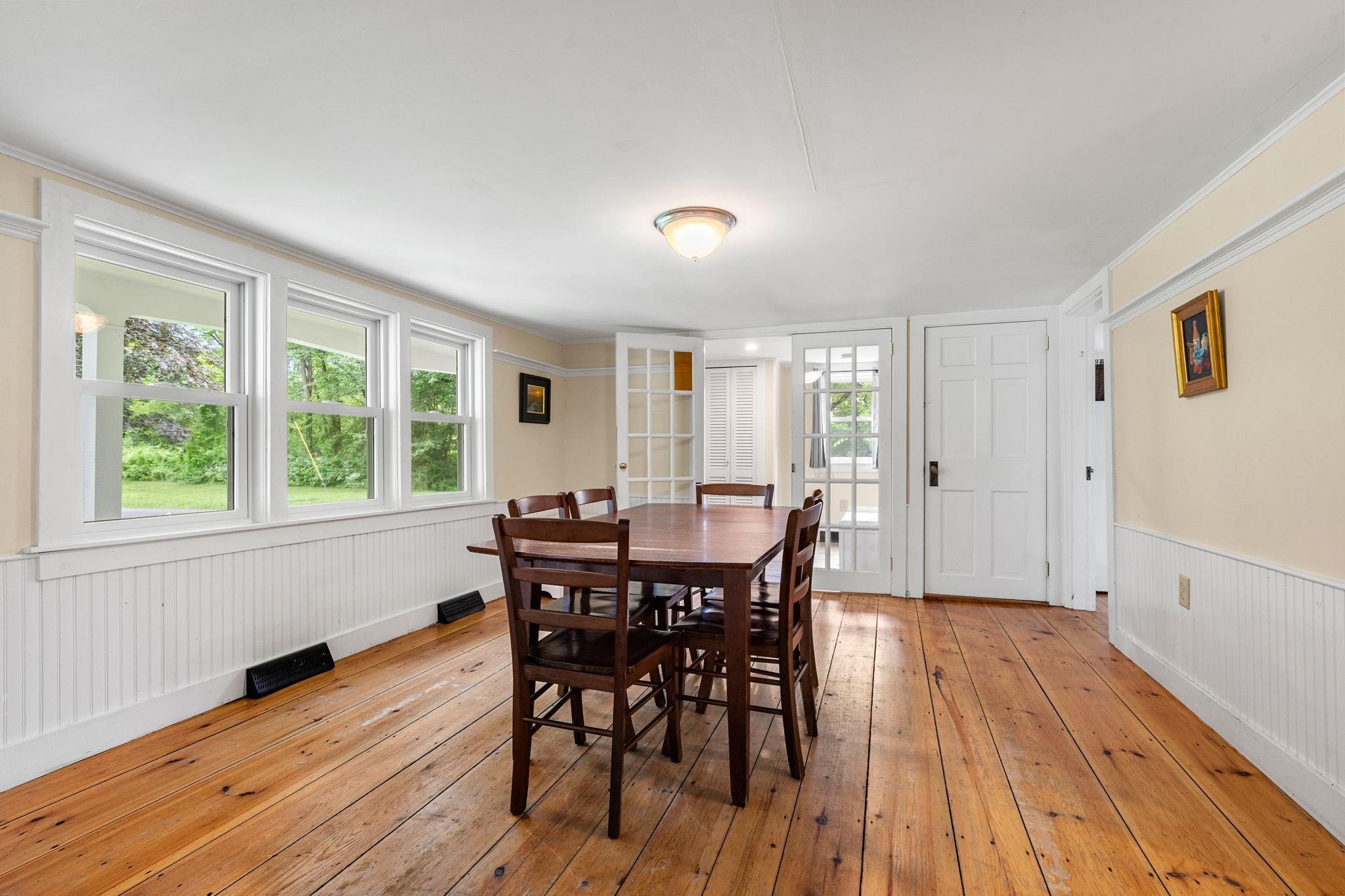 129 Haverhill Road East Kingston, NH 03827 - Photo 4 of 35