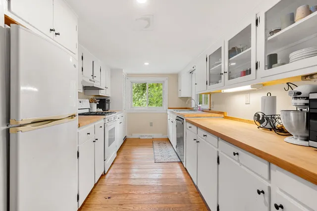 $625,000 | 129 Haverhill Road, East Kingston, NH 03827