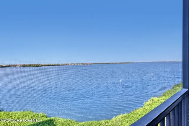 a picture of city view