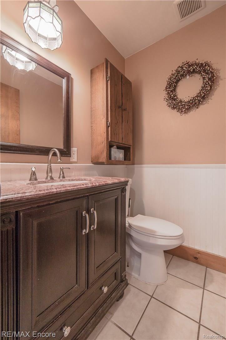2075 Highsplint Drive Rochester, MI 48307 - Photo 11 of 48 2075 Highsplint-11.jpg