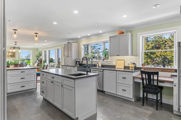 $1,675,000 | 27 Seacrest Circle, Phippsburg, ME 04562