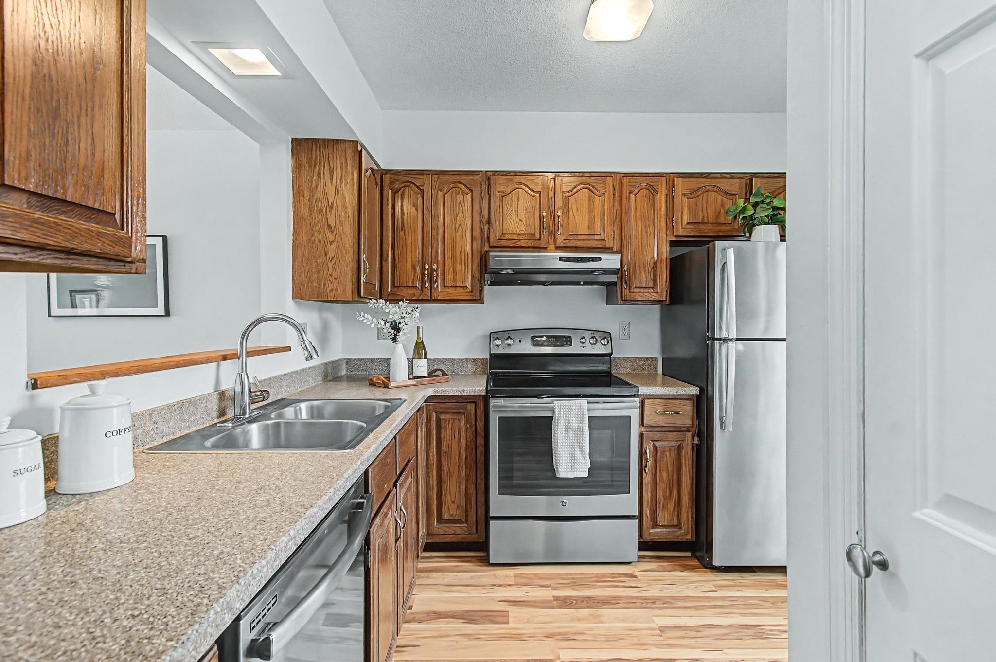 431 Westview Circle Williston, VT 05495 - Photo 3 of 46