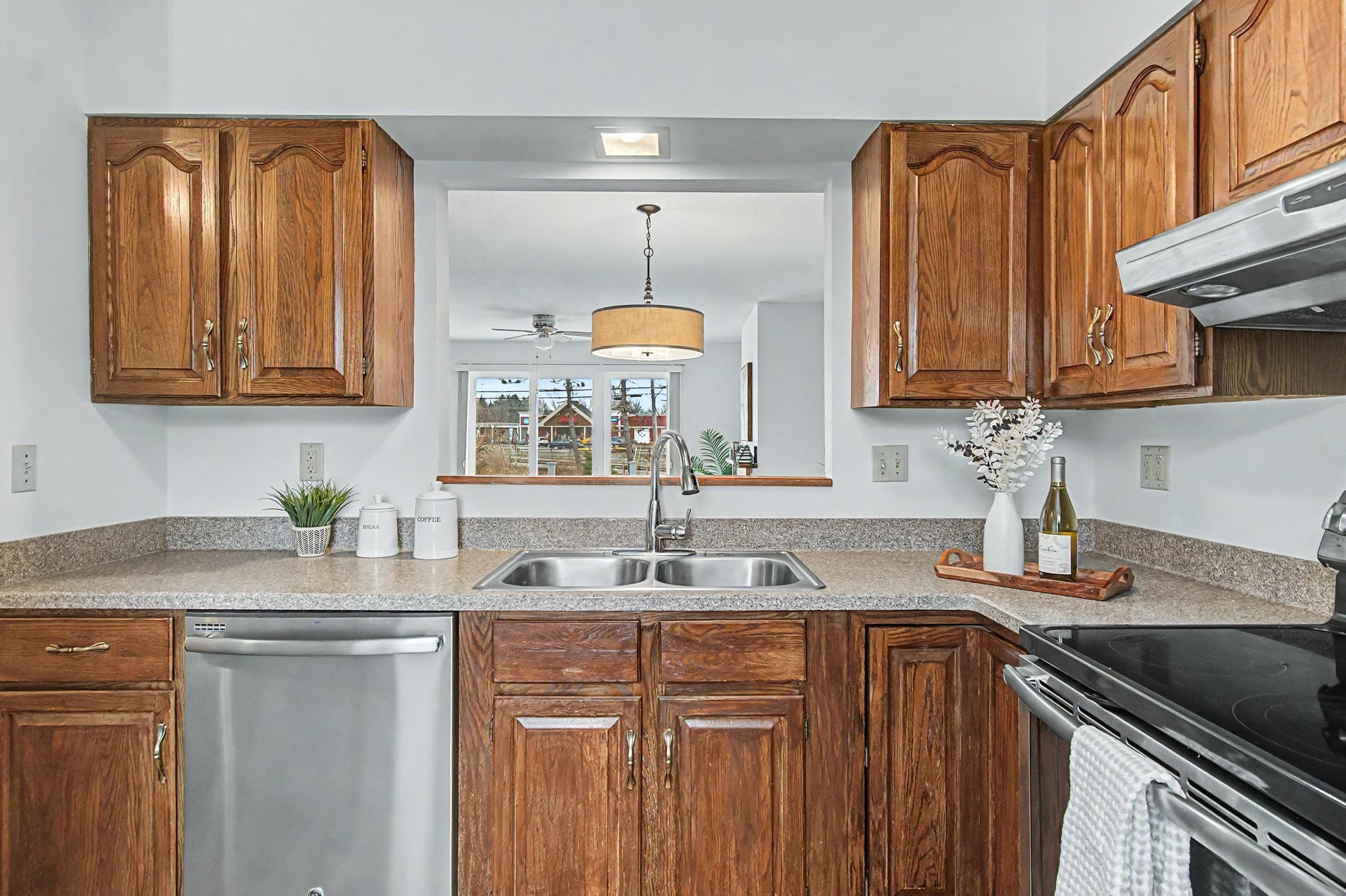 431 Westview Circle Williston, VT 05495 - Photo 4 of 46
